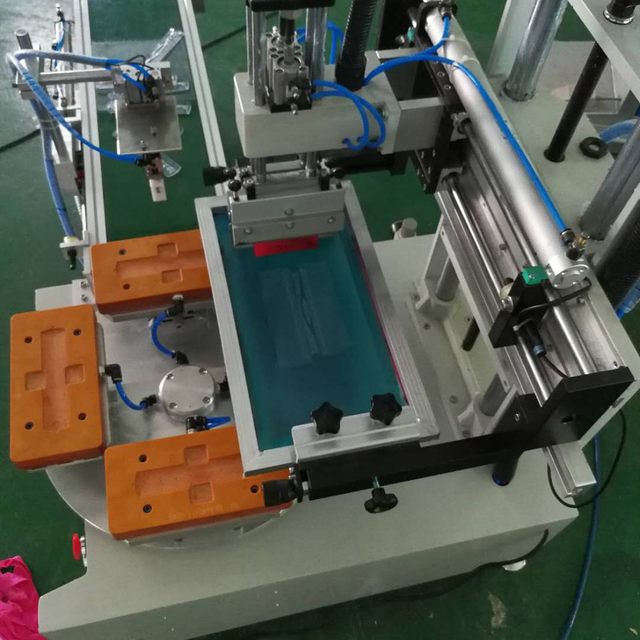 Desktop Rotary Silk Screen Printer with Unloading Robot (HX-400RJ/4)